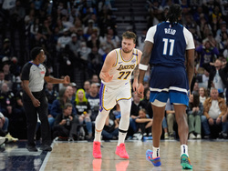 Lakers Timberwolves Basketball