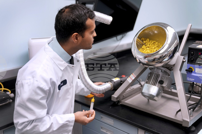 Съвременната свръхпреработена храна предизвиква еволюция на чревните бактерии, установиха учени