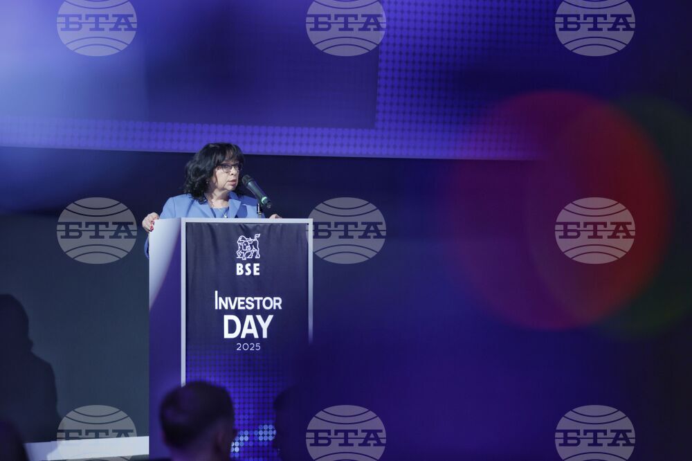 България изпълнява от началото на годината и критерия за ценова стабилност за членство в еврозоната, каза Теменужка Петкова