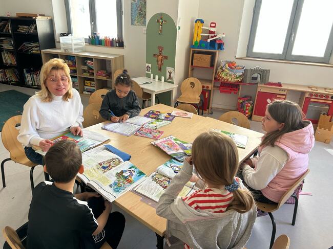 Ръководството на Българското училище „Васил Левски“ в Париж: Нека учебната година бъде изпълнена с вдъхновение, знания и български дух