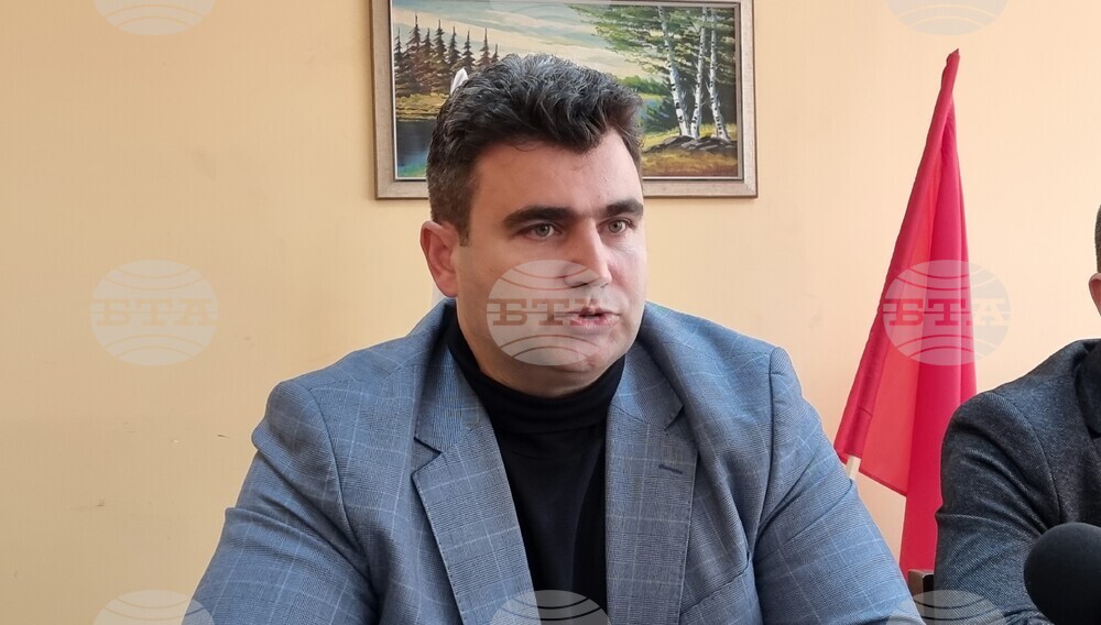 Държавата да подкрепи пострадалите от пороя жители на Северозапада не само с помощи, призова Андрей Вълчев