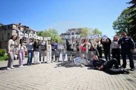 Бургас - абитуриенти - преподавател - покана за бал