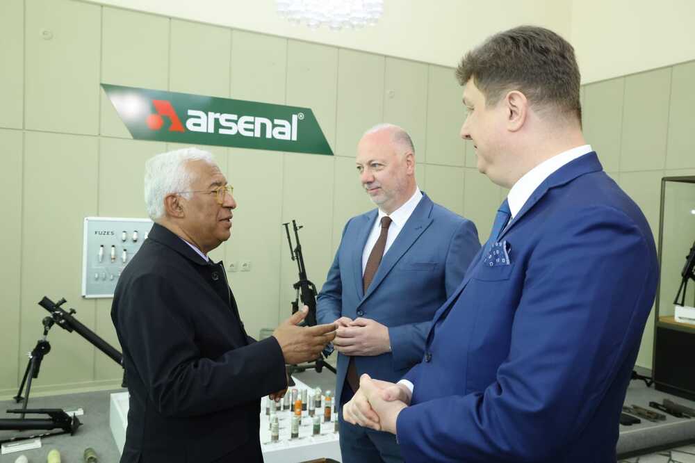 Военен завод „Арсенал“ - Росен Желязков - Антонио Коща