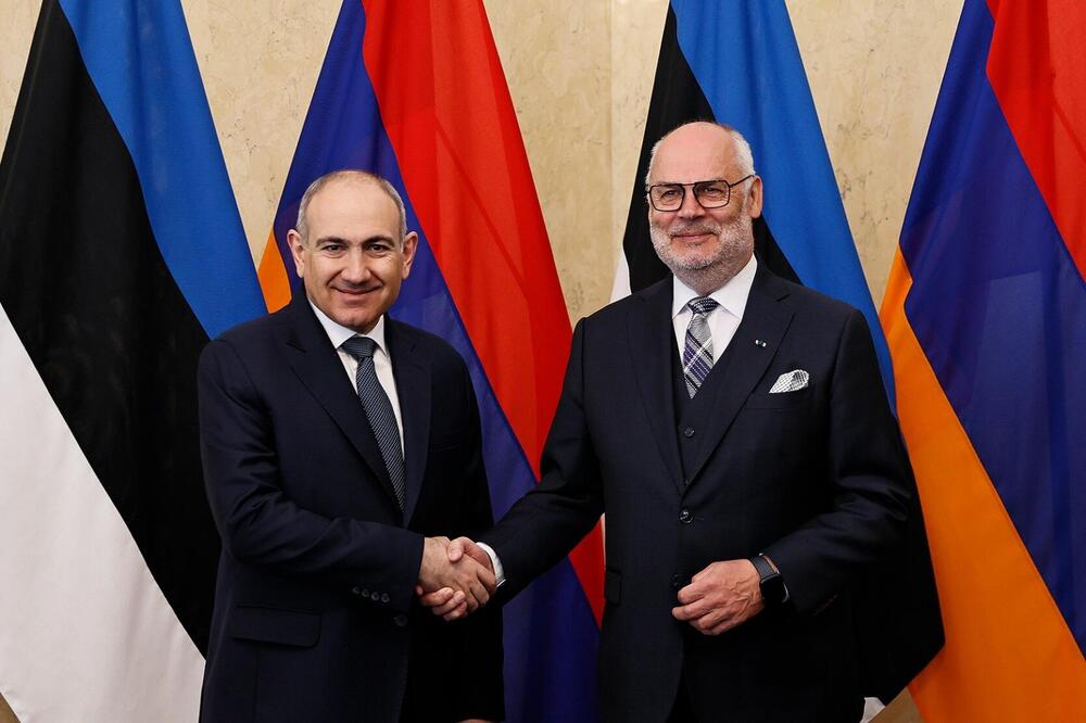 АРМЕНПРЕС: Арменският премиер се срещна с естонския президент в Талин