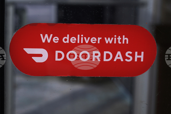 Основателят на "Диливъру" Уил Шу се оттегля от поста си след поглъщането на компанията