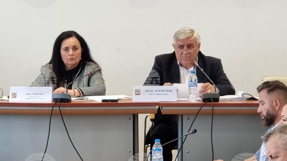Общинските съветници в Мездра приеха бюджета на общината за 2025 г.