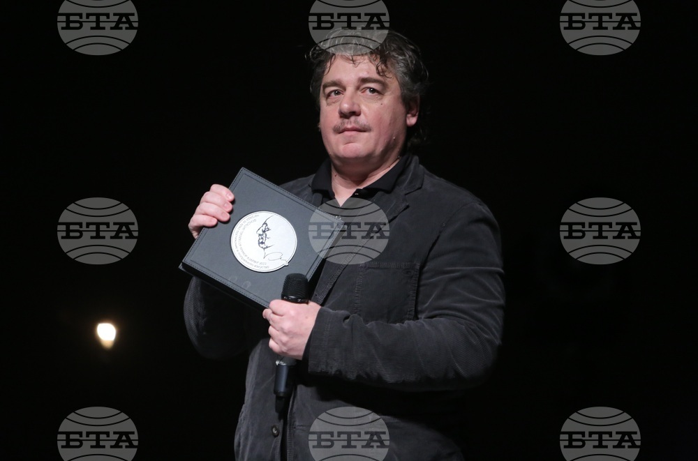 Концерт-спектакъл - „Песен за Коко“