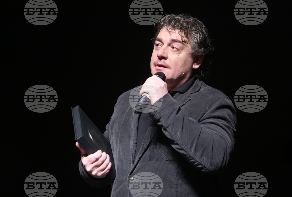 Концерт-спектакъл - „Песен за Коко“