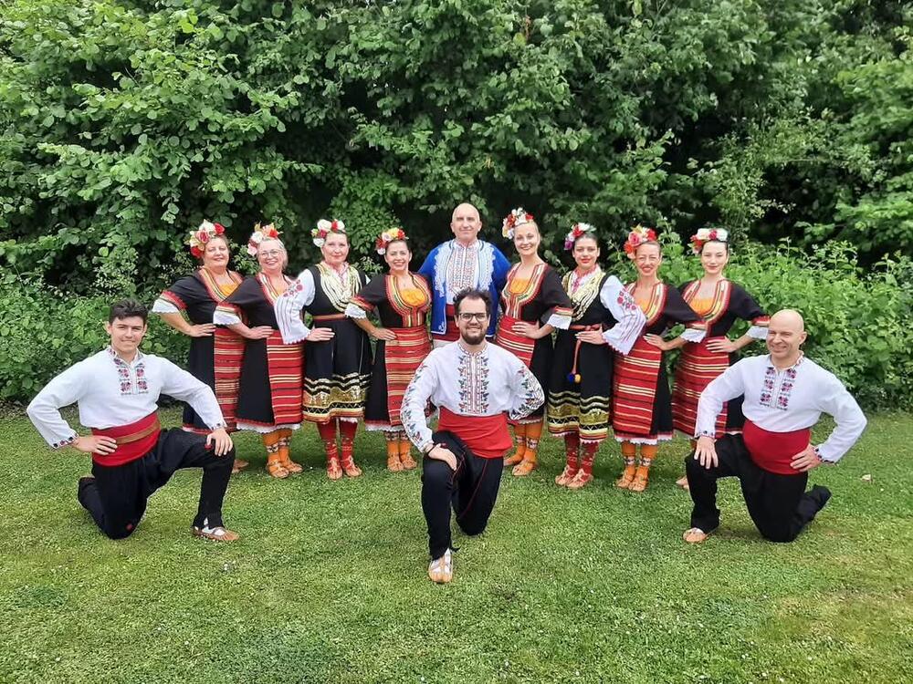Ще представим в Лион собствена хореография на шопски танц, включваща и актьорска игра, каза пред БТА Ростислава Димова от „Хорце“ в Кьолн