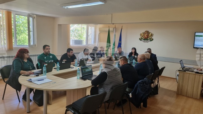 Общинските съветници в Крушари гласуваха увеличение заплатите на кмета и кметовете на населени места в общината