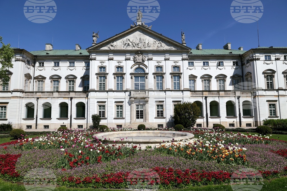 Полша - Варшава - Румен Радев - библиотека