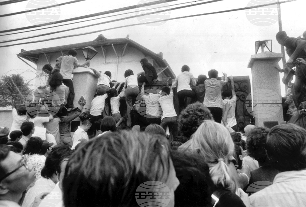 Vietnam War Fall Of Saigon Photo Gallery