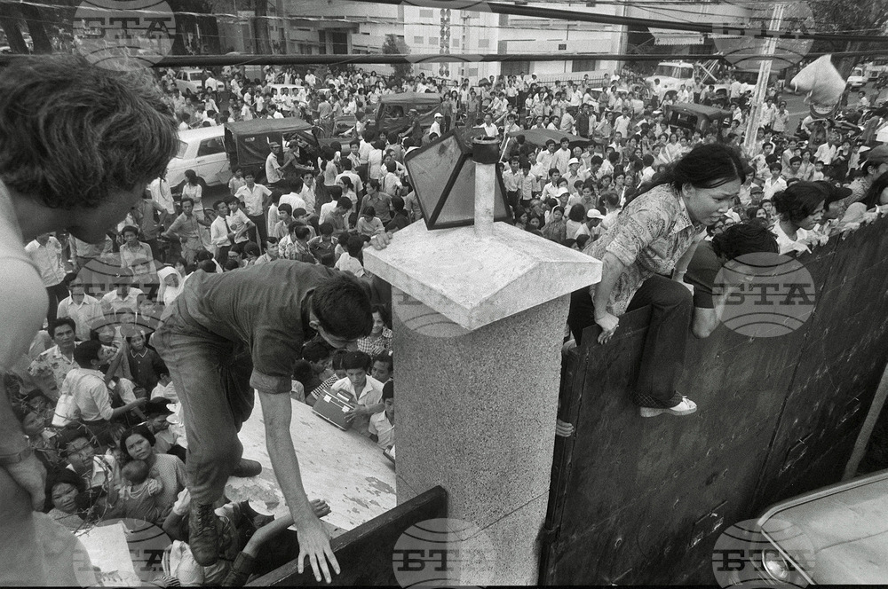 Vietnam War Fall Of Saigon Photo Gallery