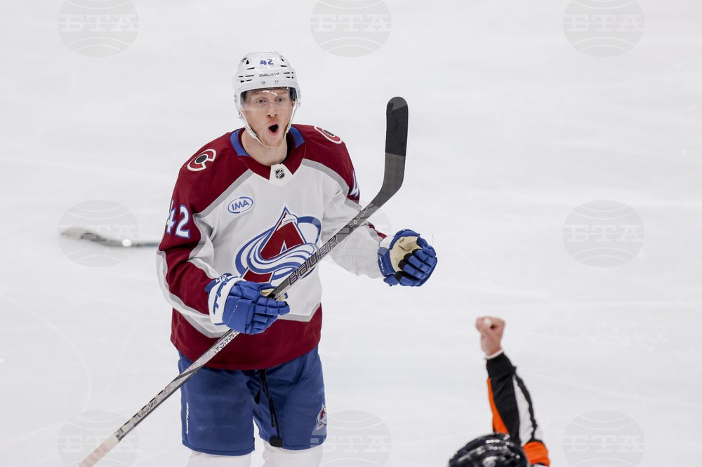 Защитникът Джош Менсън подписа нов договор с Колорадо Аваланш