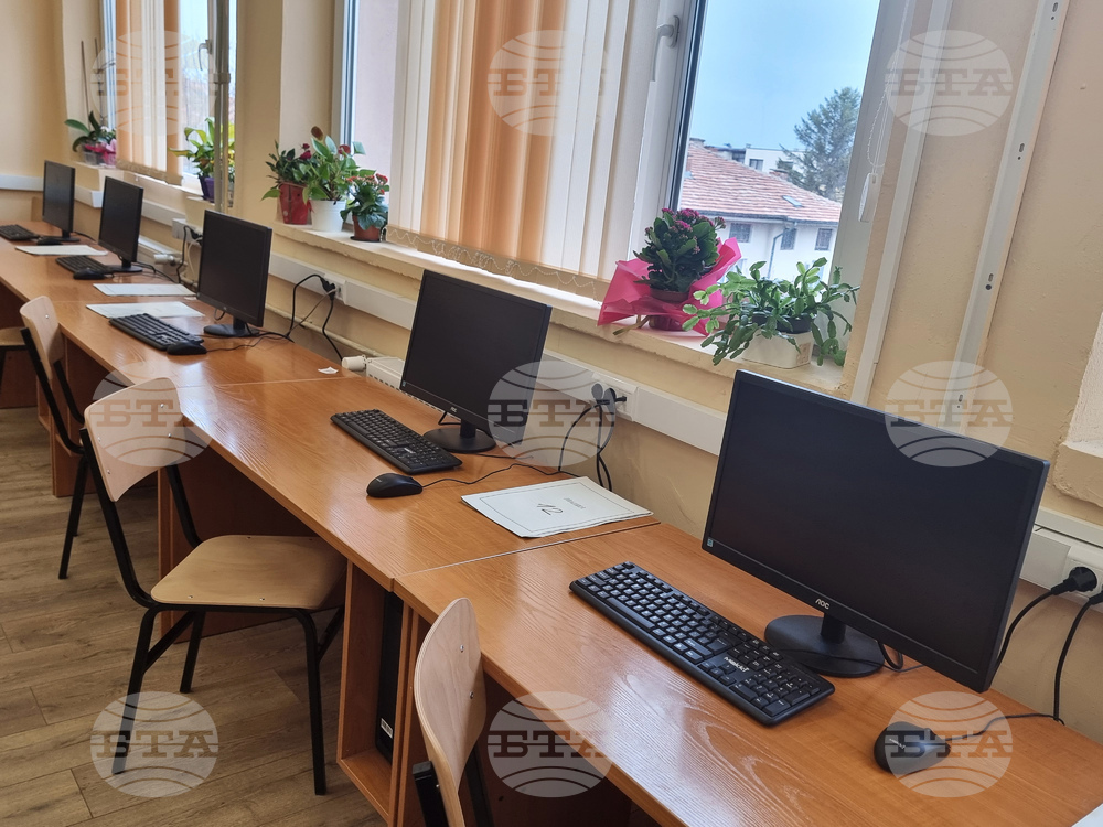 Плевен - Професионална гимназия по механоелектротехника - обновена