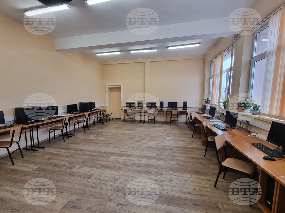 Плевен - Професионална гимназия по механоелектротехника - обновена