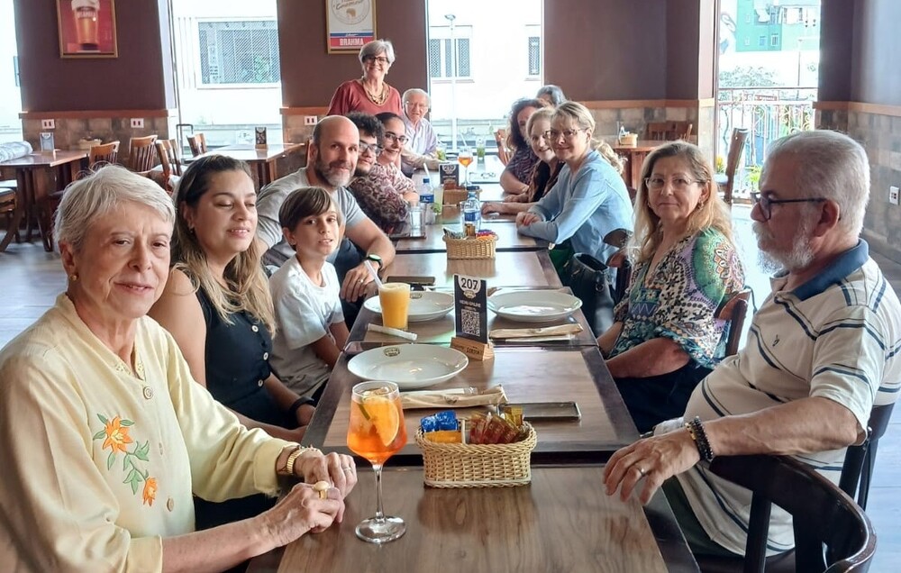 Членове на Културната асоциация на българските гагаузи и бесараби в Сао Пауло се срещнаха с посланик Божидара Сърчаджиева