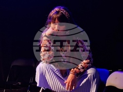 „Три за щастие“, авторски спектакъл на Ана Батева, е първата премиера на новата сцена „Спам“, снимка – Даниел Димитров/БТА