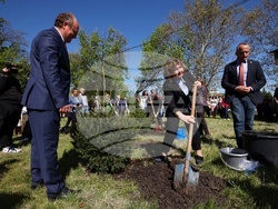 БАН - „Мирен атом-зелена планета“ - инициатива