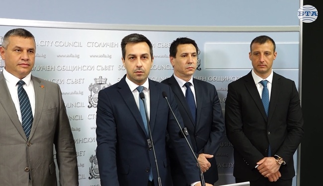 Ще подкрепим доклада до Столичния общински съвет срещу спирането на схемата за стотици милиони в метрото, заяви Деян Николов от "Възраждане"