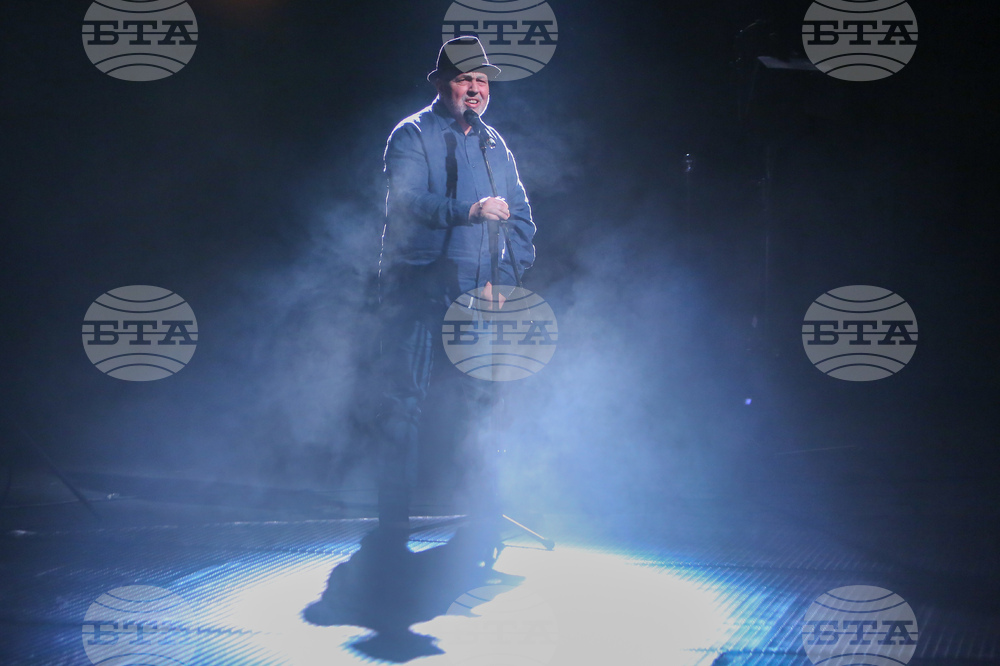 Концерт-спектакъл - „Песен за Коко“