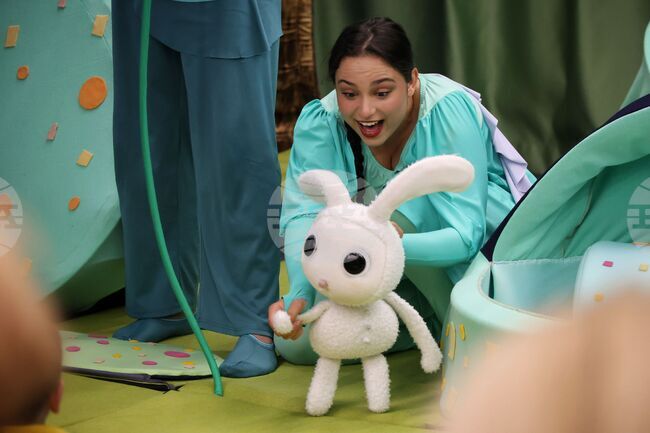 Бургас - „Зайченцето бяло" - куклен театър - премиера