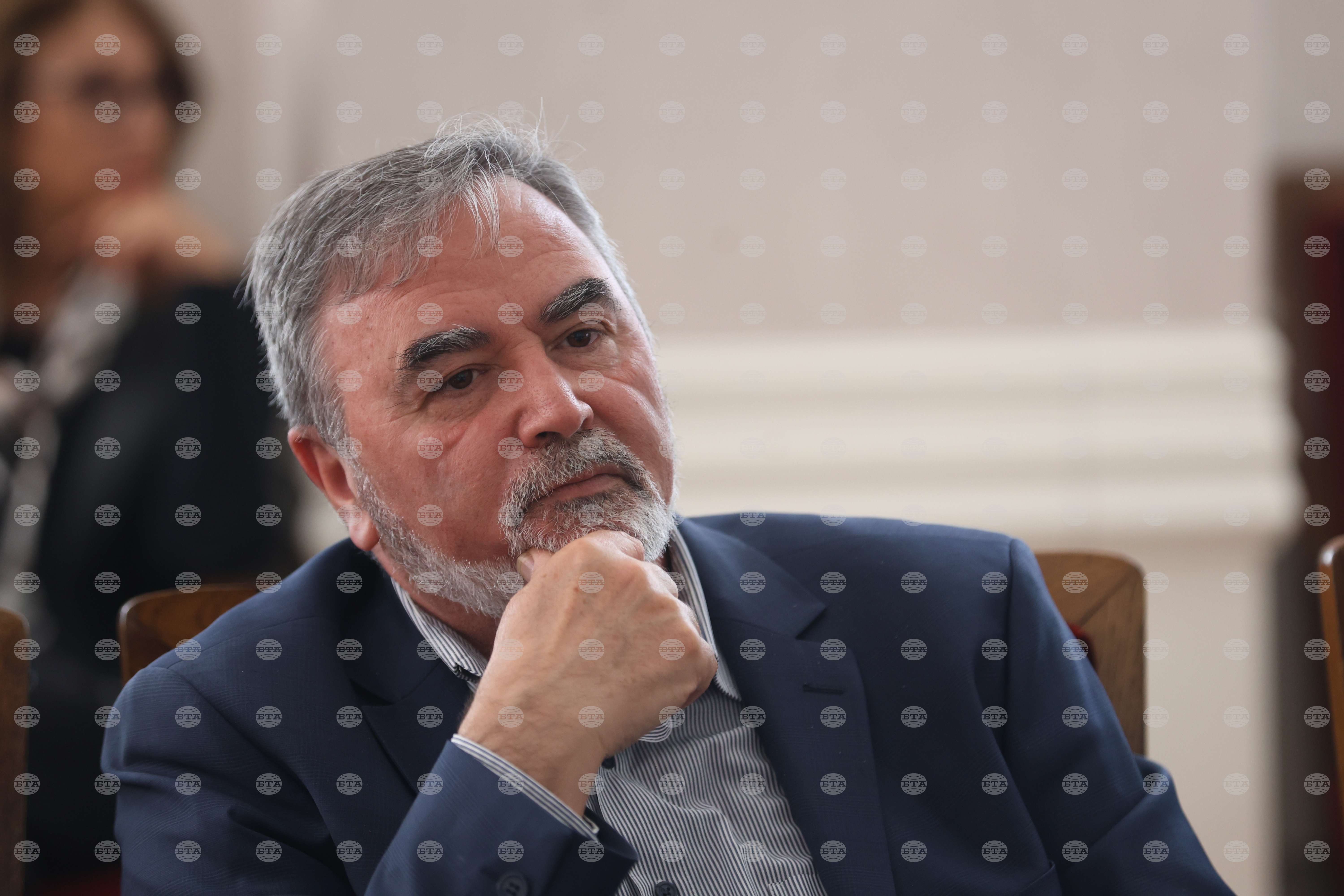 Към момента няма място за паника по отношение на заболеваемостта от грип в България, каза доц. Ангел Кунчев