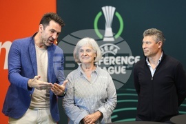 Футбол - трофеи - представяне