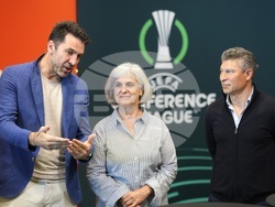 Футбол - трофеи - представяне