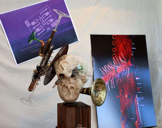 Пластики, композирани от музика и тишина, създаде художникът Дарин Сотиров от Варна