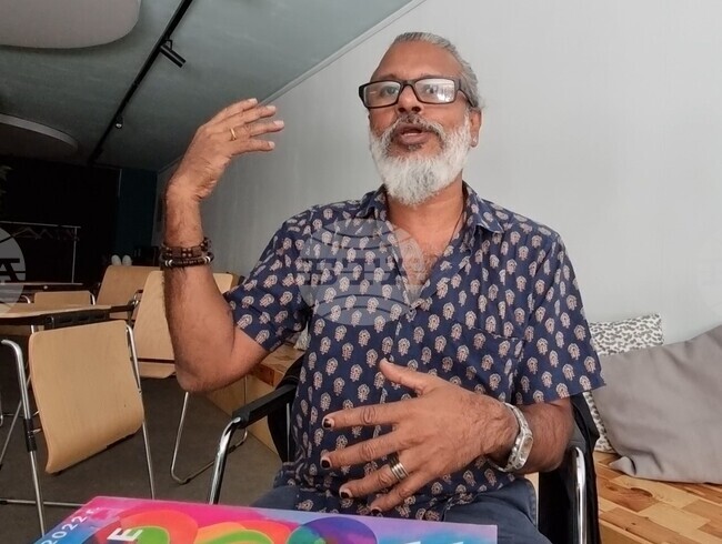 Прошката може да е начин да се продължи напред, каза за БТА лауреатът на "Букър" Шехан Карунатилака