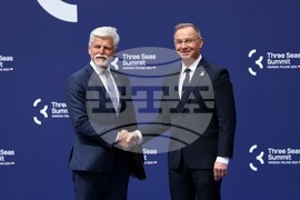 Полша - Варшава - Среща на върха на инициативата „Три морета“