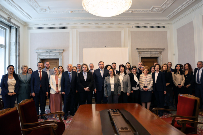 Министър Кирилов: Всяка поставена ваксина е знак за доверие в здравната система