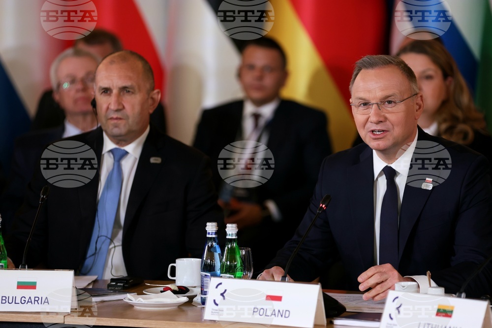 Полша - Варшава - Среща на върха на инициативата „Три морета“ - Пленарни разговори