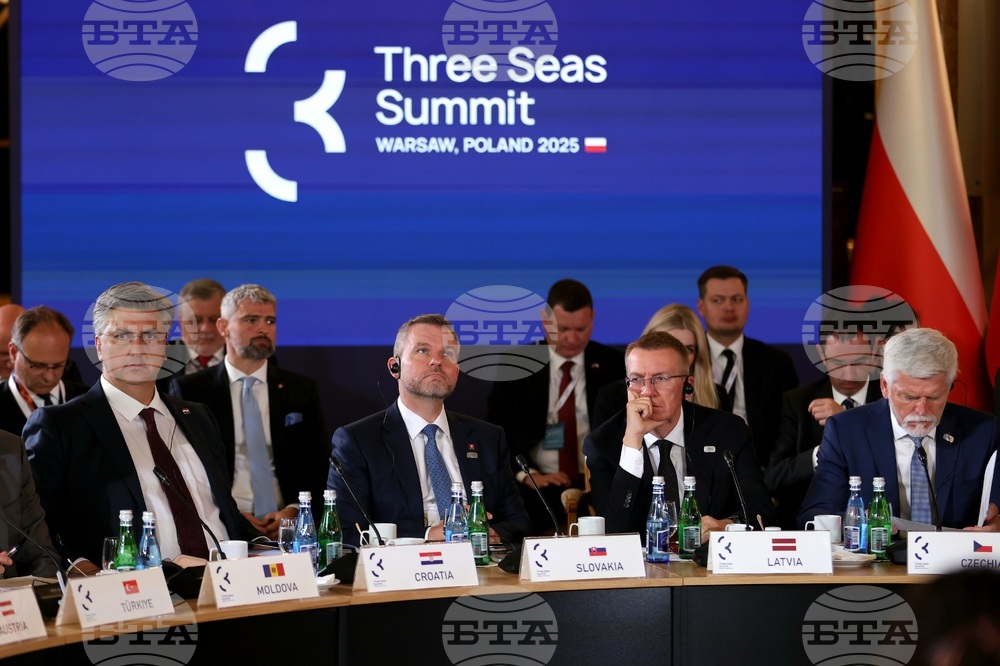 Полша - Варшава - Среща на върха на инициативата „Три морета“ - Пленарни разговори