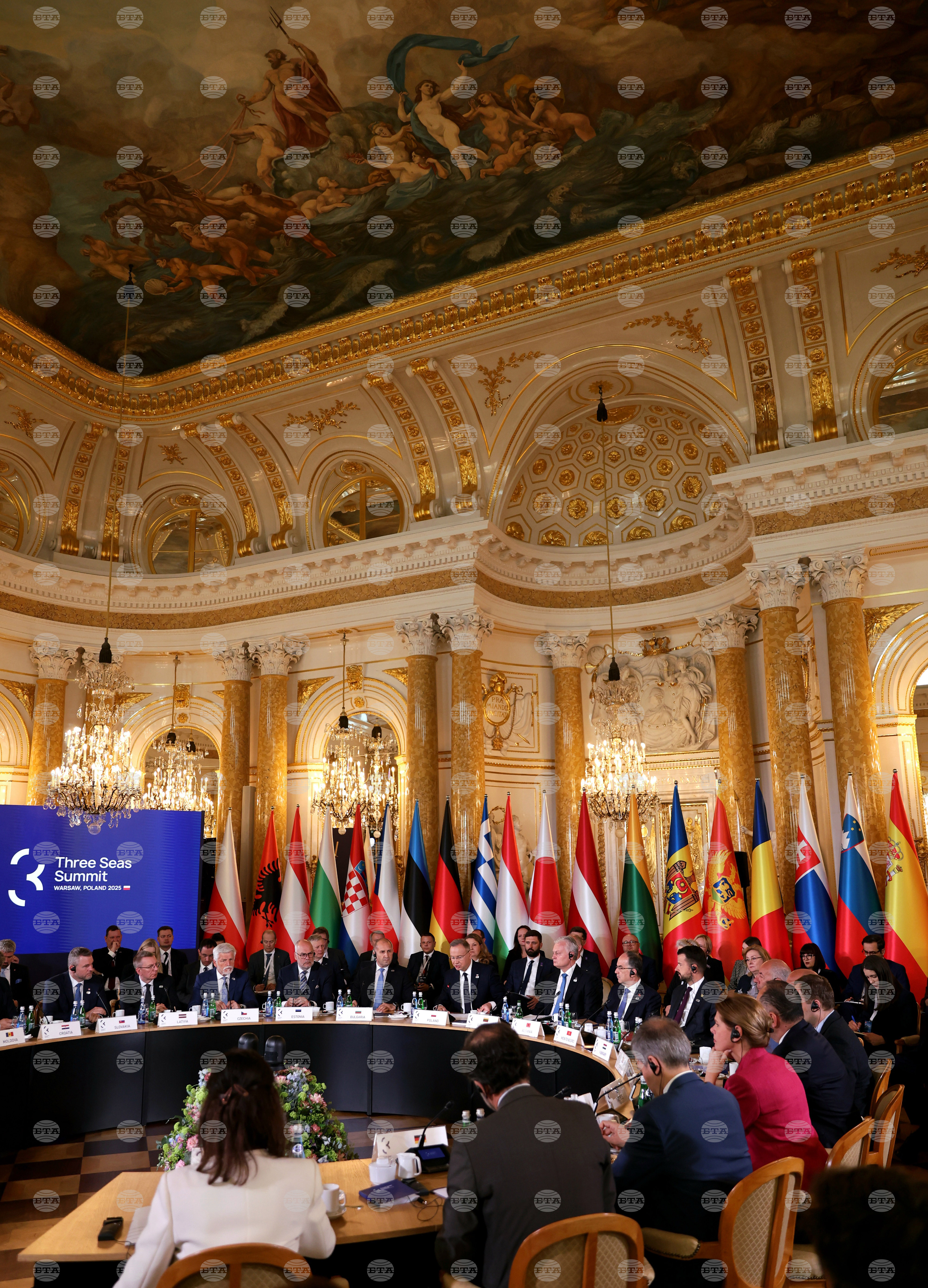 Полша - Варшава - Среща на върха на инициативата „Три морета“ - Пленарни разговори