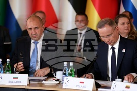 Полша - Варшава - Среща на върха на инициативата „Три морета“ - Пленарни разговори