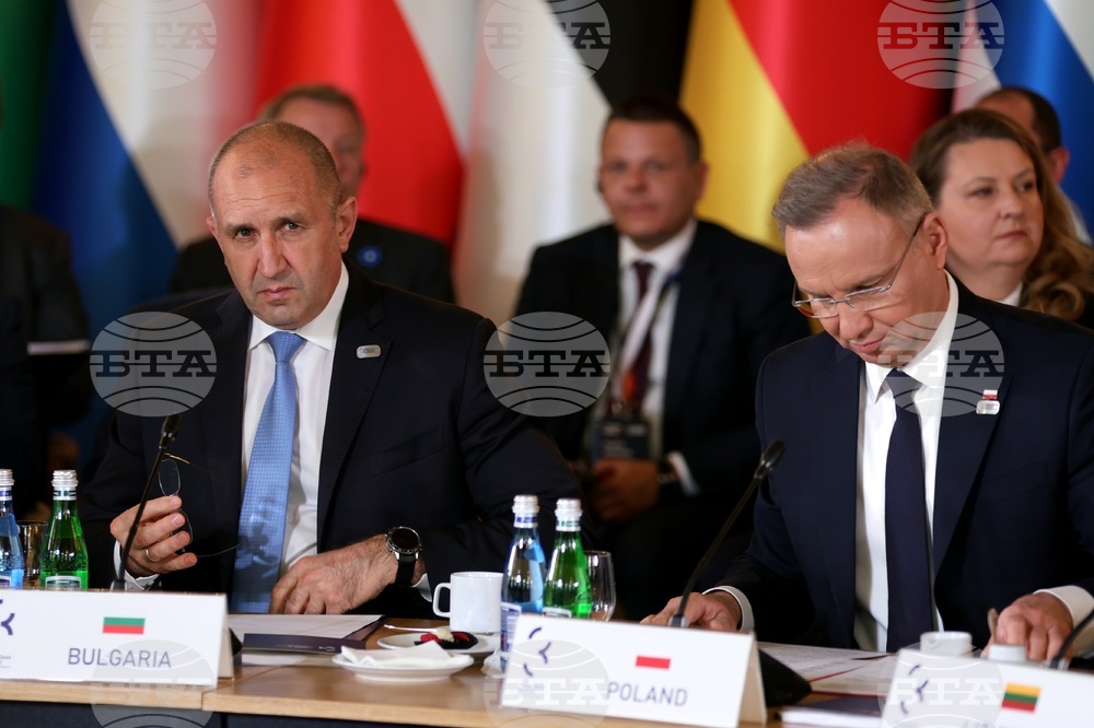 Полша - Варшава - Среща на върха на инициативата „Три морета“ - Пленарни разговори