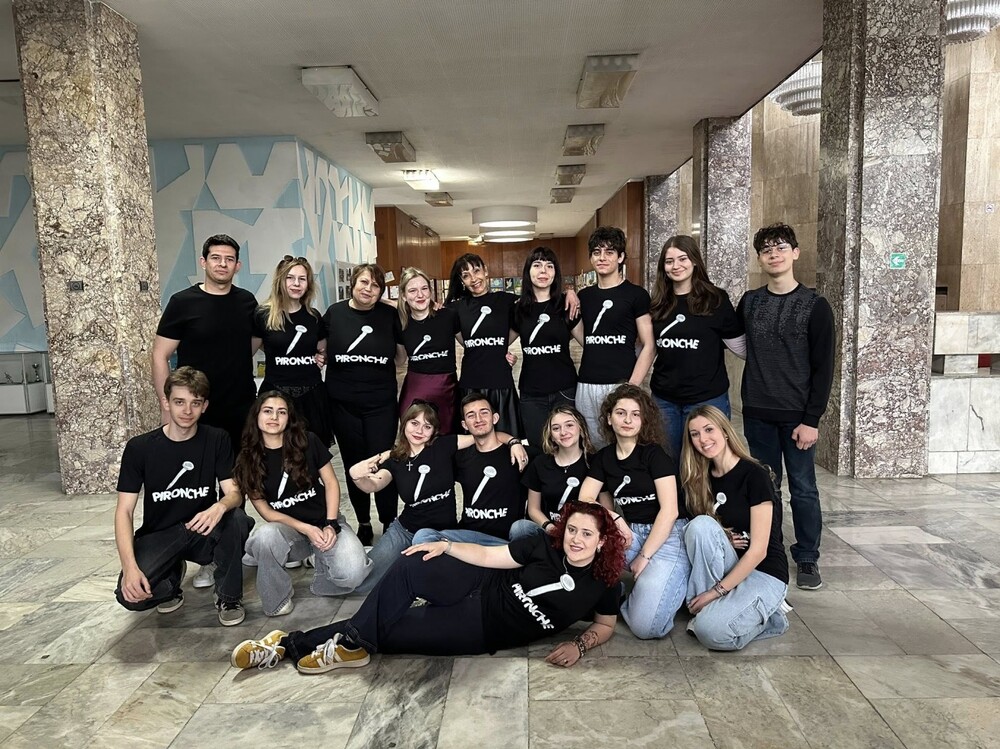 Бургаската Немска езикова гимназия отново спечели първо място в Националното състезание за училищен театър на немски език 