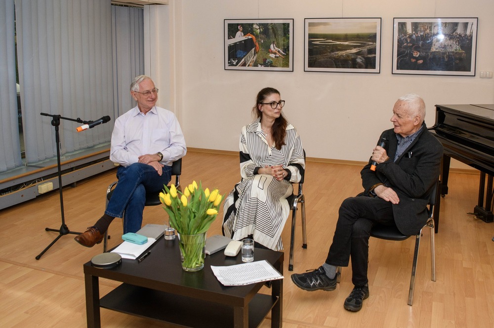 Литературна вечер с писателя от български произход Спас Христов се състоя в Българския културен институт във Варшава 