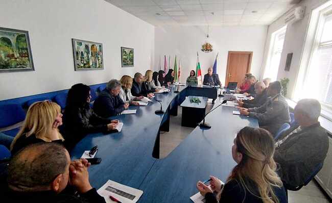 Конкретни сигнали на граждани са обсъдени на заседание на Областната комисия по безопасност на движение по пътищата в Търговище 