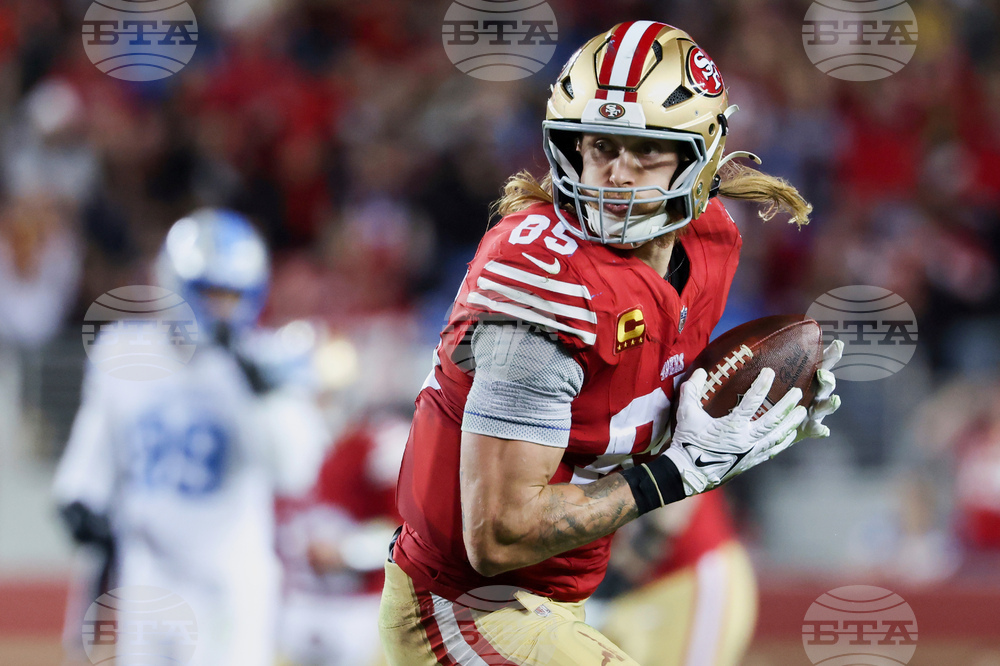 49ers Kittle Football