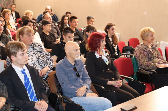 Девета ученическа конференция „История и памет“ събра млади изследователи от област Търговище