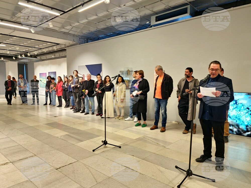 Кураторът Слав Недев за изложбата „Смущения/Изгубен свят“: За мен изгубеният свят е желаният от всеки един от нас свят