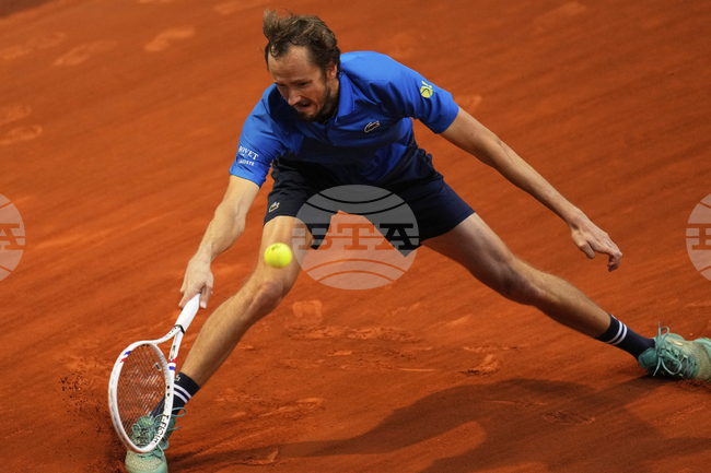 Даниил Медведев и Каспер Рууд се класираха за четвъртфиналите на турнира по тенис в Мадрид