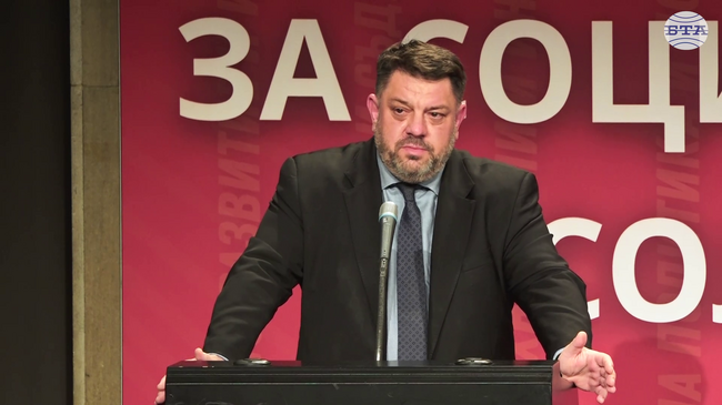 Участието ни в управлението беше безалтернативно, занапред дискусията трябва да бъде накъде да върви БСП, заяви Атанас Зафиров