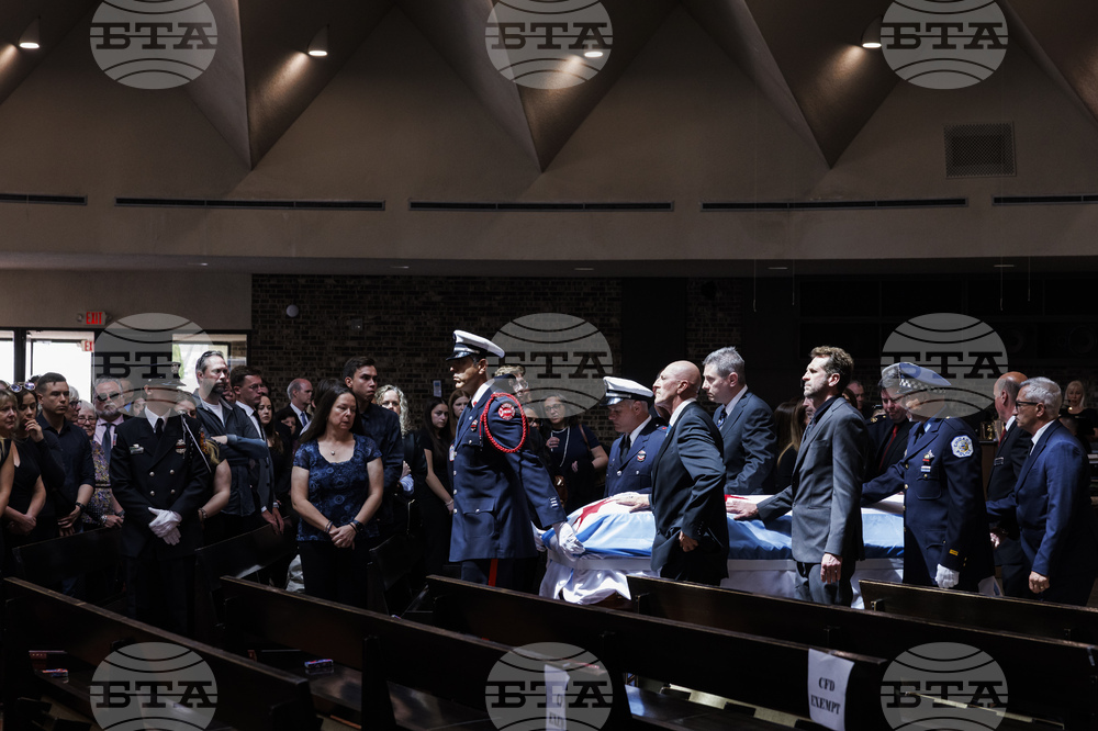 Chicago Firefighter Dies