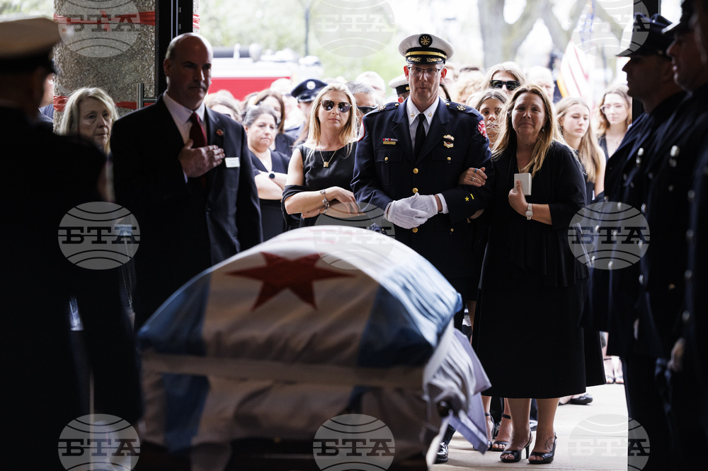 Chicago Firefighter Dies
