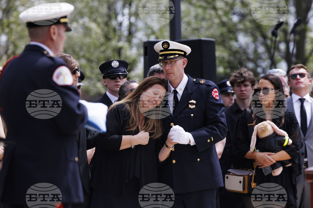 Chicago Firefighter Dies
