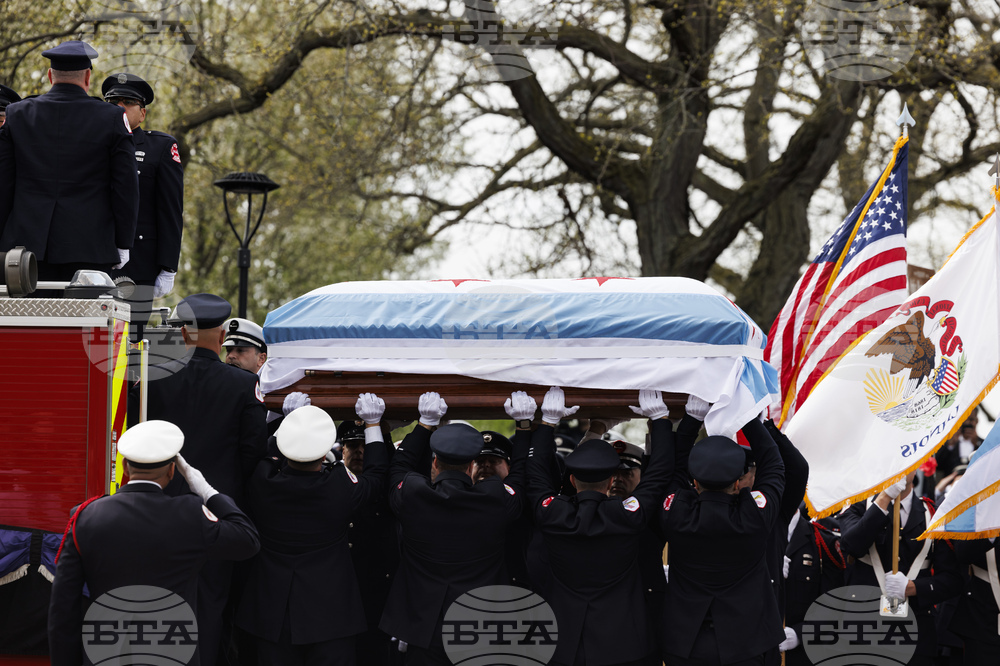 Chicago Firefighter Dies
